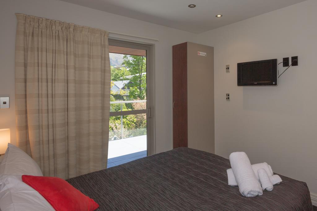 Autoline Motel Queenstown Exterior photo