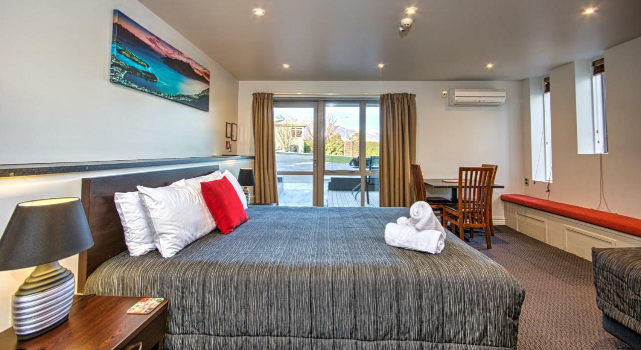 Autoline Motel Queenstown Exterior photo