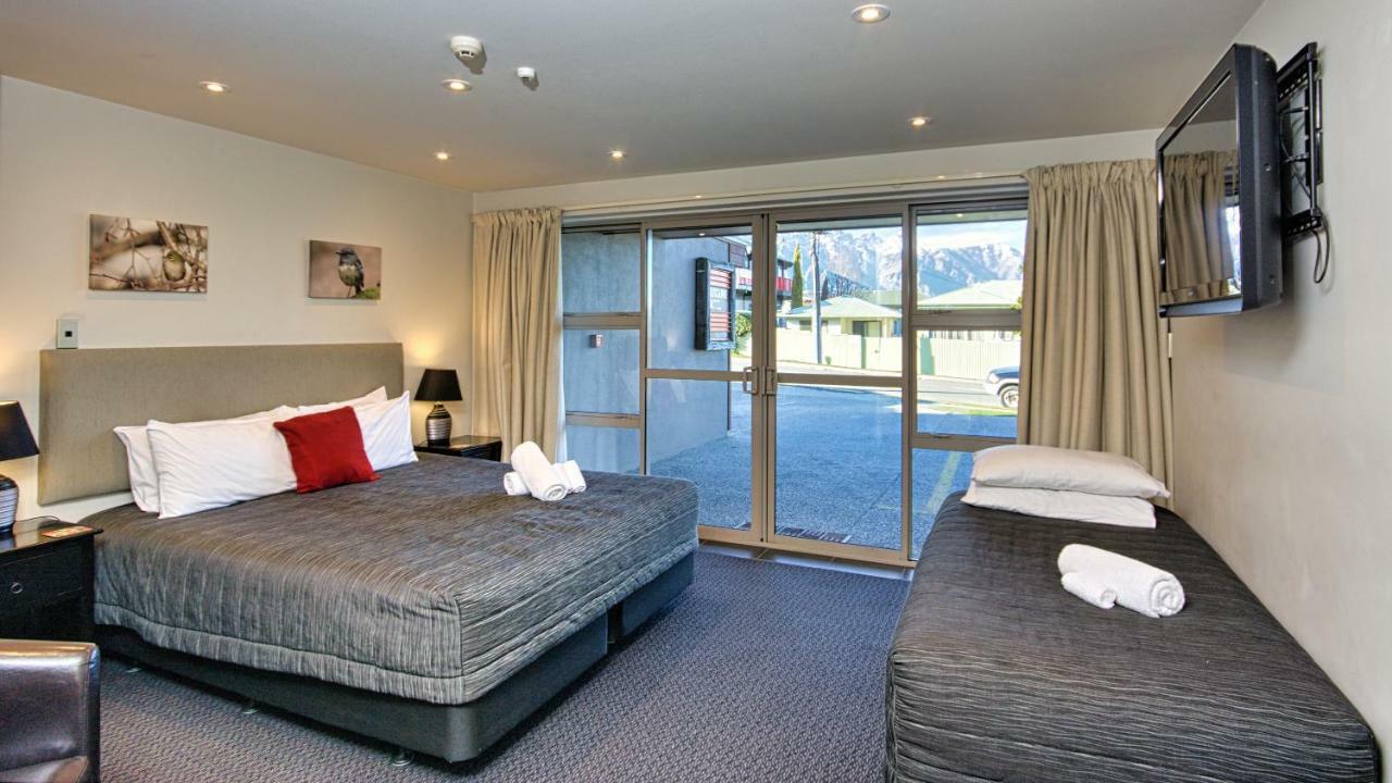 Autoline Motel Queenstown Exterior photo